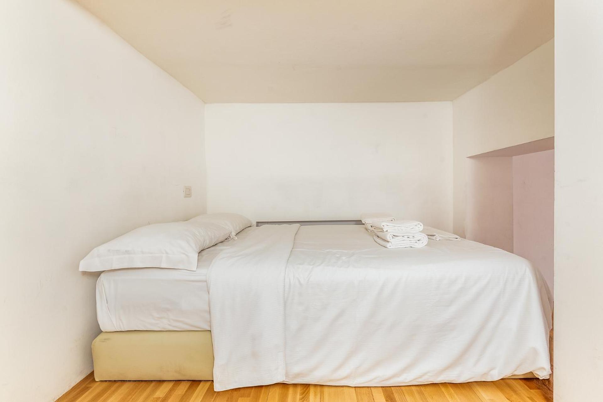 Brand New Milano 5 Pax Wifi Corso Sempione Apartment Luaran gambar